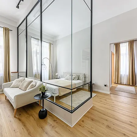 The Noble At Gozsdu Courtyard - 2br - Pool Διαμέρισμα Βουδαπέστη