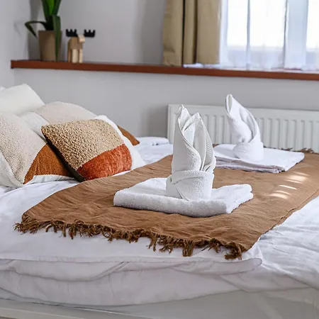 The Noble At Gozsdu Courtyard - 2br - Pool Budapest