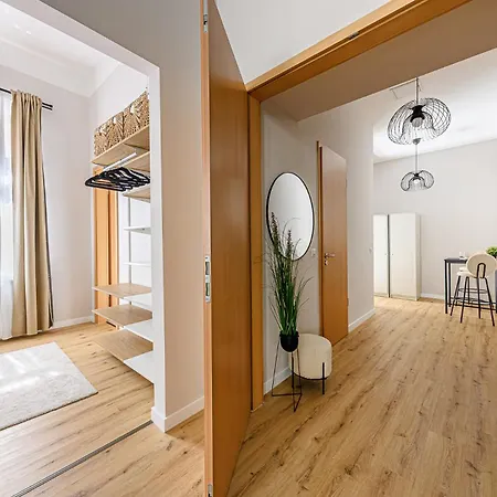 The Noble At Gozsdu Courtyard - 2br - Pool Apartamento Budapest